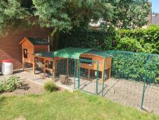 Nice and sturdy tarpaulin for Zippi run