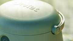 Detail of Omlet automatic chicken feeder lid