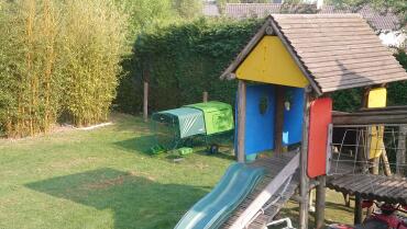 Doesn't the cube look great in this garden!