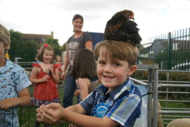 Jenson auf seiner Farmparty!