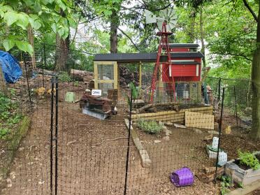 Give your chickens a space to themselves with the chicken fencing.