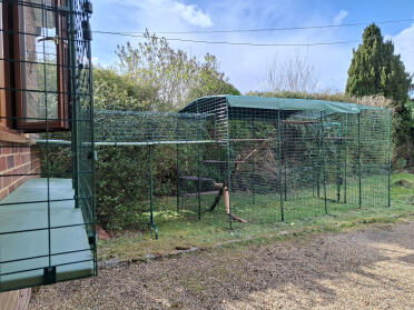 Catio 2x4x2 with tunnel and window enclosure