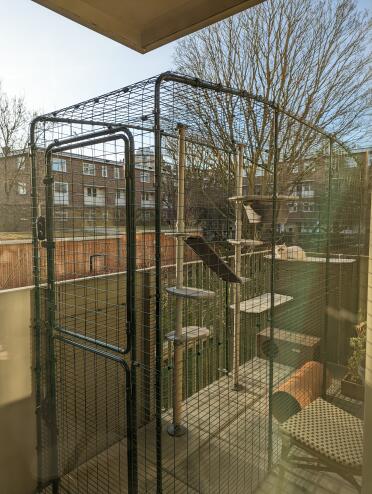 You can create a great space for your cats even on smaller surfaces