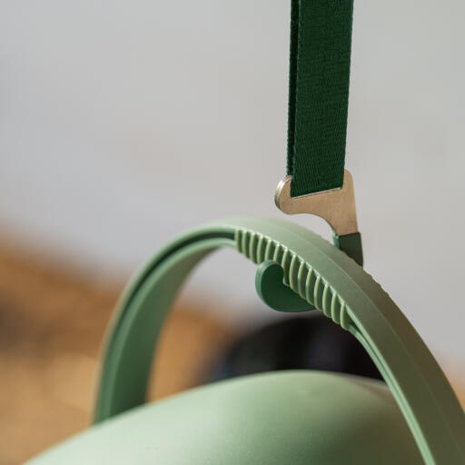 Drickare på hangarkrok salvia grön