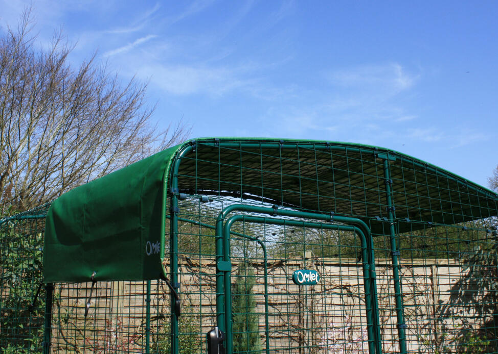 Keep pets dry with a Heavy Duty Roof Cover