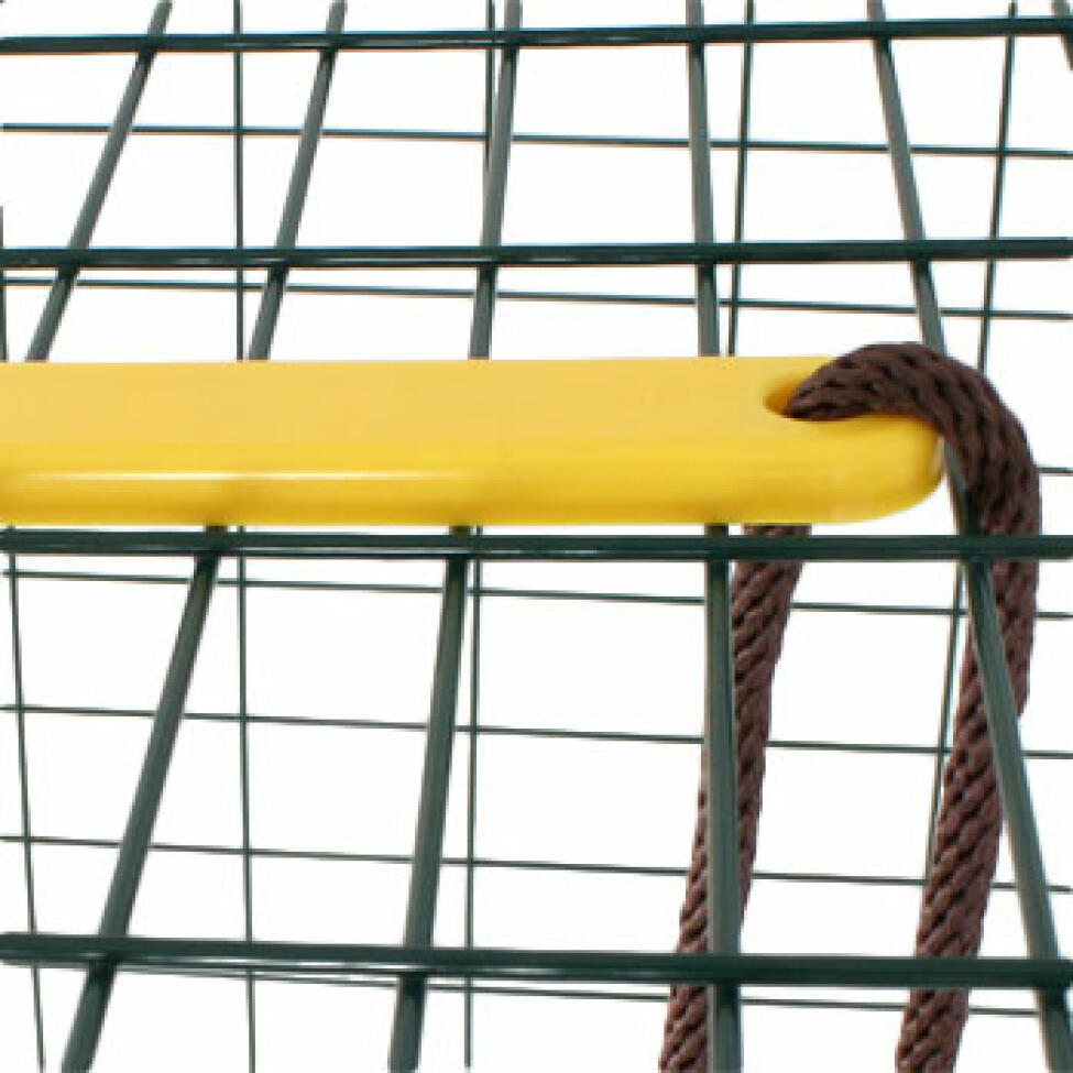 The chicken swing cross member for support