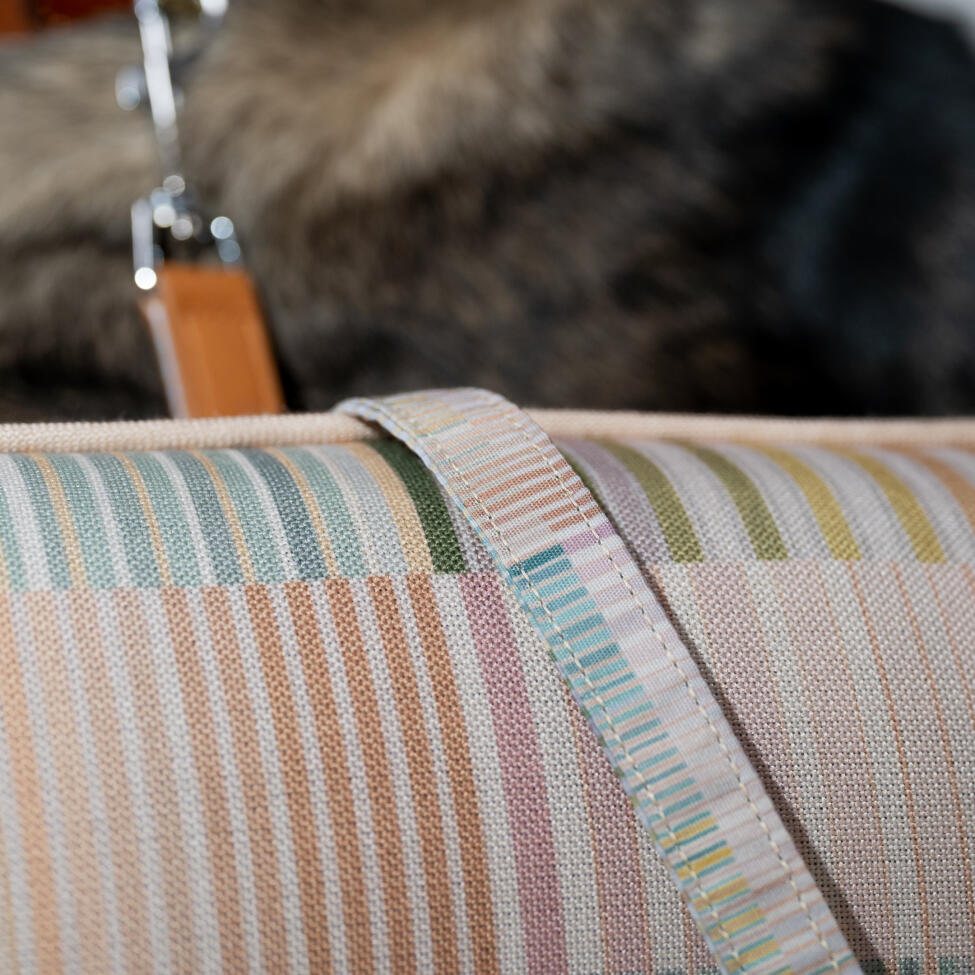 Détail du lit nid de Omlet et du plomb en pawsteps naturel