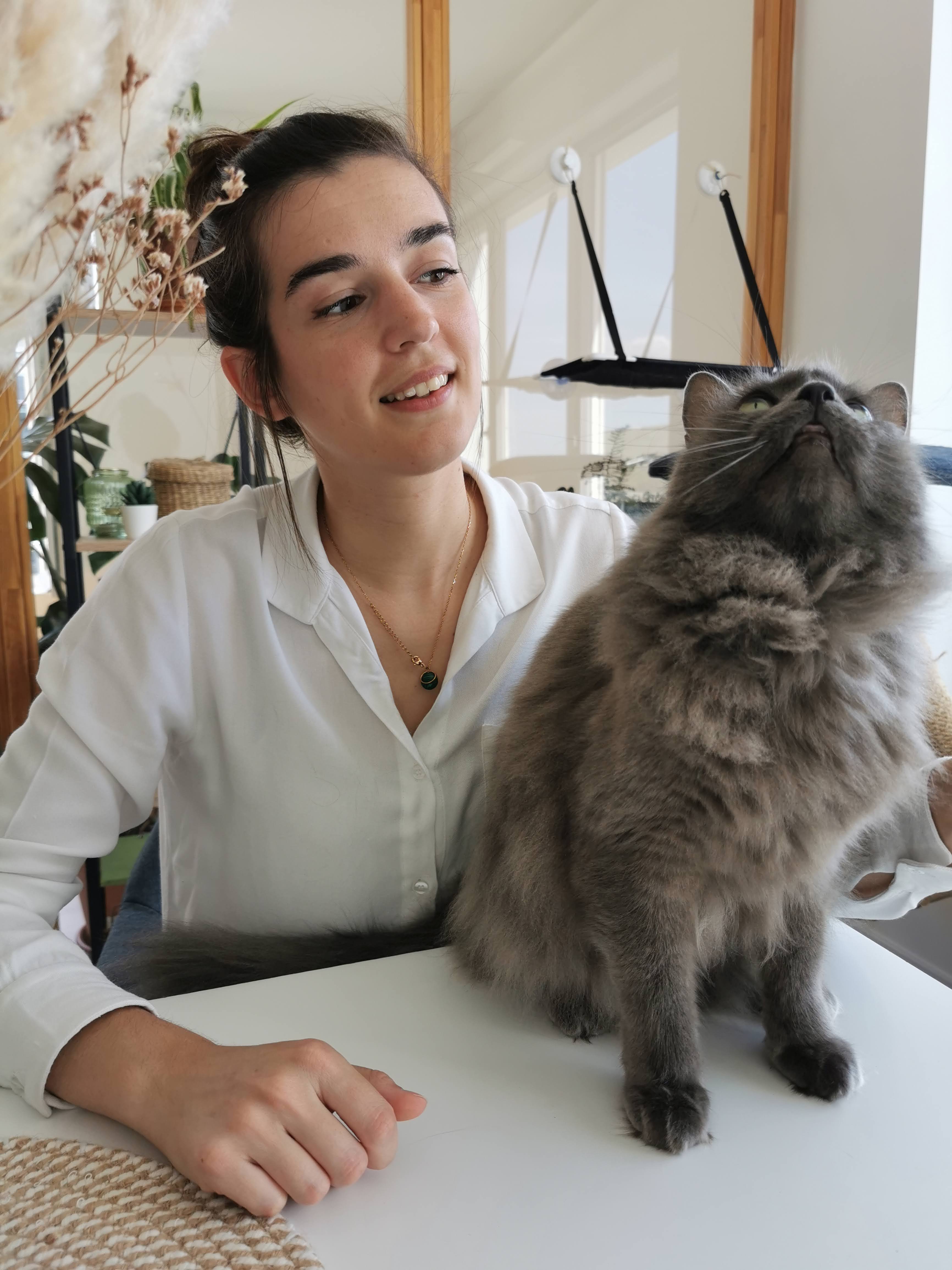 Elise and her cat Litchee